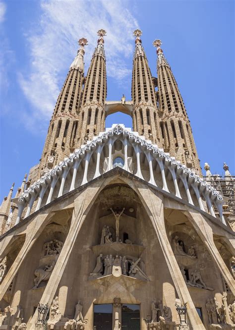 architecture of sagrada familia